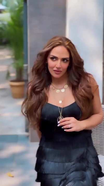 Esha Deol Photoshoot 🖤🤩