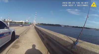 Florida cop&rsquo;s bodycam captures suspect throwing victim off a fishing bridge. the perpetrator tries to lie his way out of it when arrested by cop.