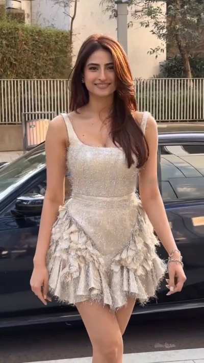 Palak Tiwari [New]