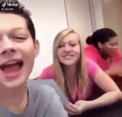 kurt, quinn, and mercedes are on tiktok!!!!!