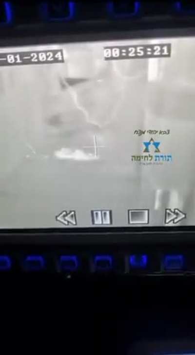 Hamas fighter waited to long to shoot his RPG and payed the price