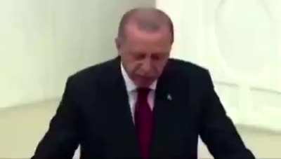 Namusum ve şerefim üzerine.