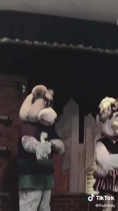 Chuck E. Chase scare