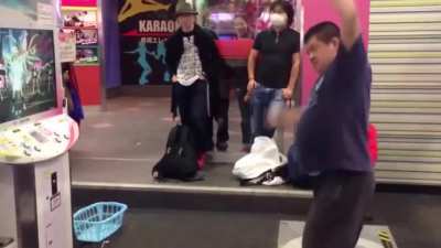AWEBO DONES BAILANDO