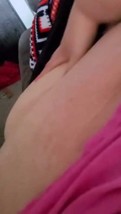 Who wants to cum rub