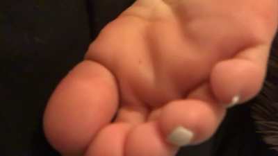 Asian sleepy feet