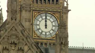 Apenas aguarde