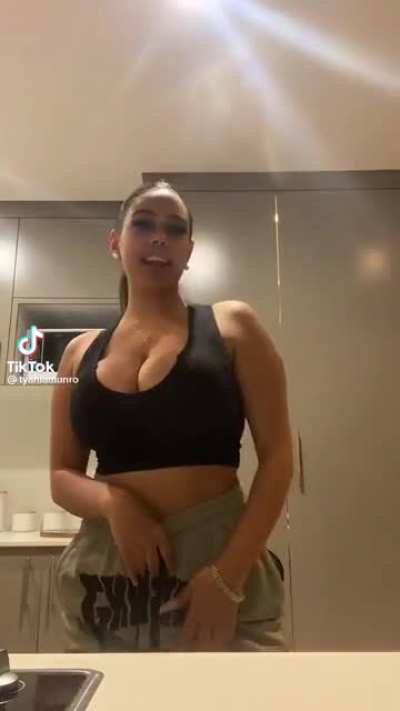 18 with those 😍