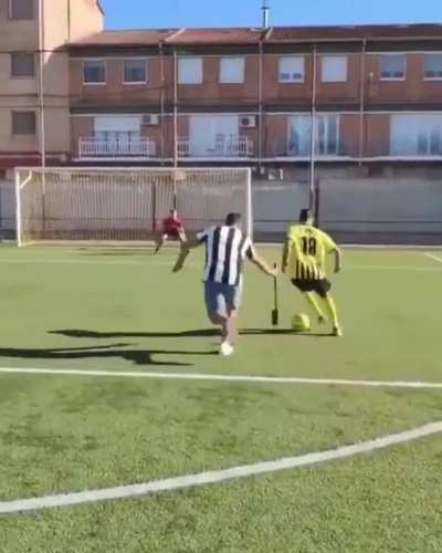 Creative way to make a video look cool of someone scoring a goal