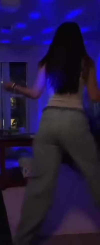 Imagine her doing that with bikini….