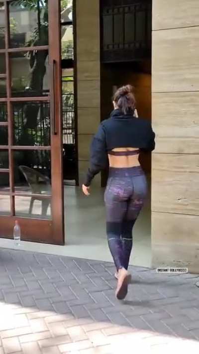 Latak Matak 🍑 of Malaika Arora... 😋