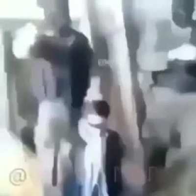 ISIS rlly do be busting down doe 😳