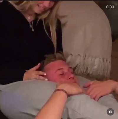 Hot girl easily makes guy tap with her legs 😍