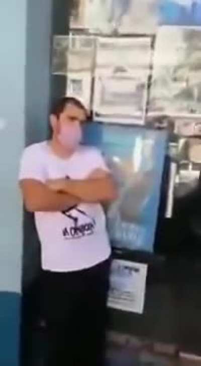 Gorila ultraja una Pyme de la Campora