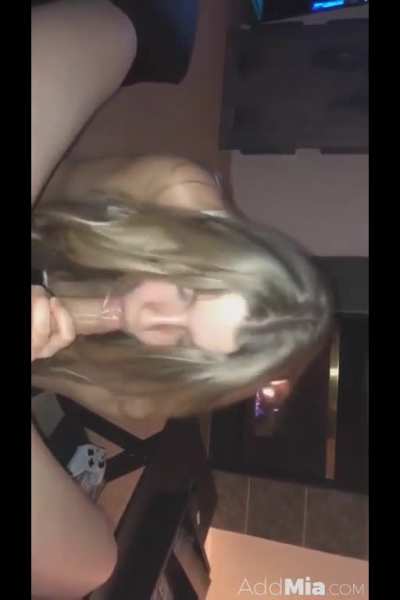 mia suck at night
