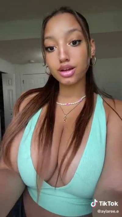 aylaree.e