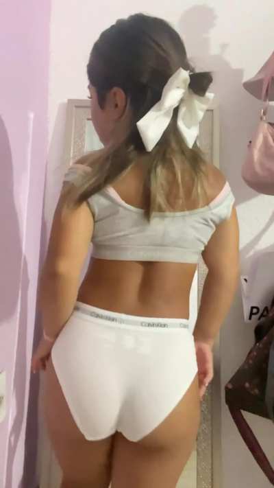 how do you like my thighs from behind? 4'