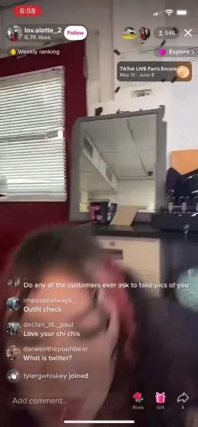 She&rsquo;s a bikini barista