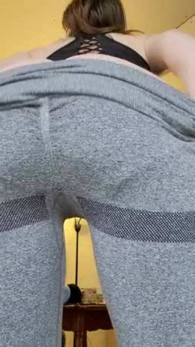 These leggings hide just how much junk in the trunk I have