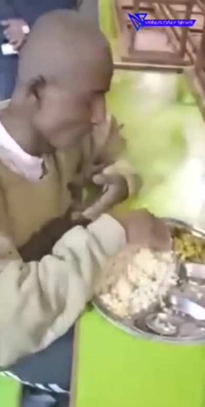 Singaporean death row inmate, Nagaenthran K. Dharmalingam eats his last meal before execution