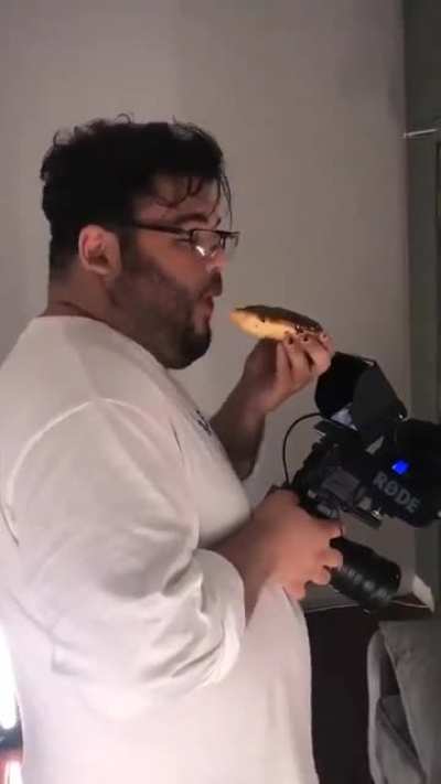 man wants his donut NOT SAFE FOR WORK [for real, it's porn]
