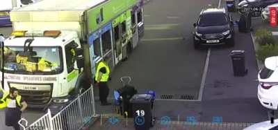 Bin men should be used to seeing rats! (O.C) 🐀