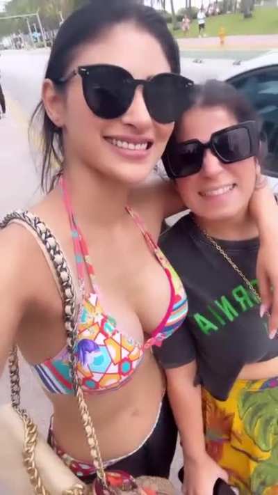 Mouni Roy | Bikini time 👙💓