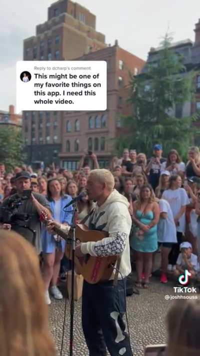 Dermot Kennedy covering a drake song for his pop up show in Boston for fans