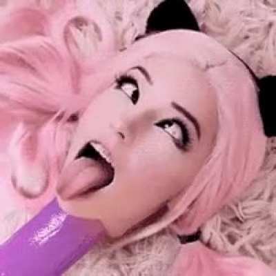 Wtf ? Yet at the same time I feel uncomfortable boner