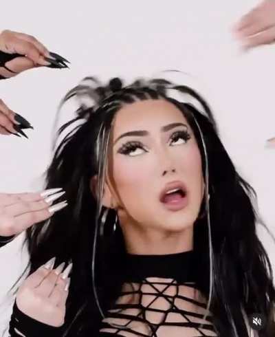 She’s a goddess 🖤