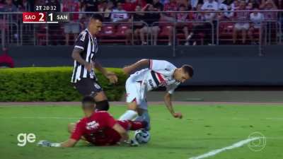 Penalti n&atilde;o marcado para o S&atilde;o Paulo