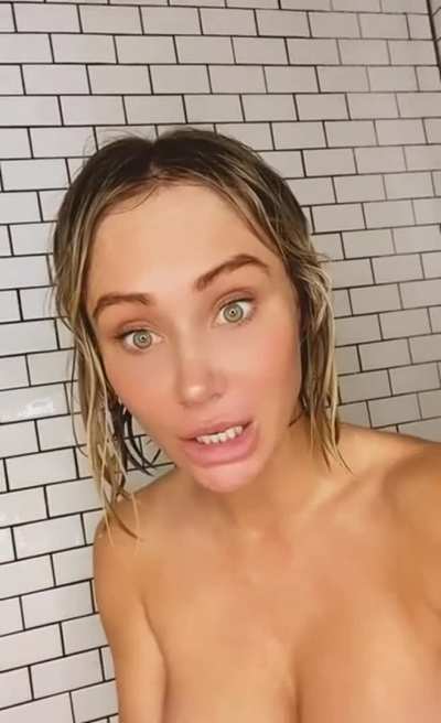 Pussy Peek
