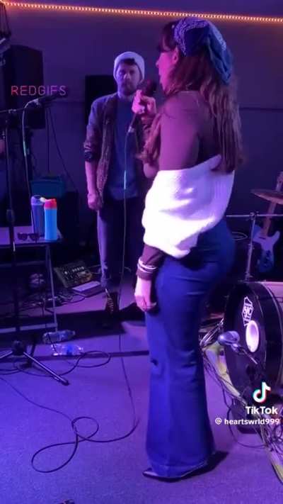 Thicc Gabbie is back.