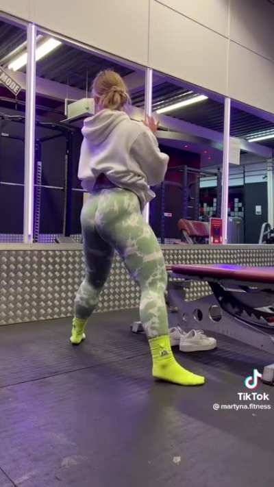 thick mami martyna.fitness