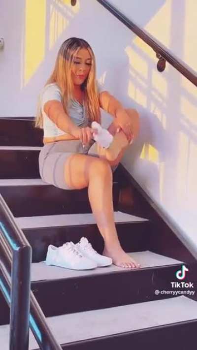 @cherryycandyy White Toes!