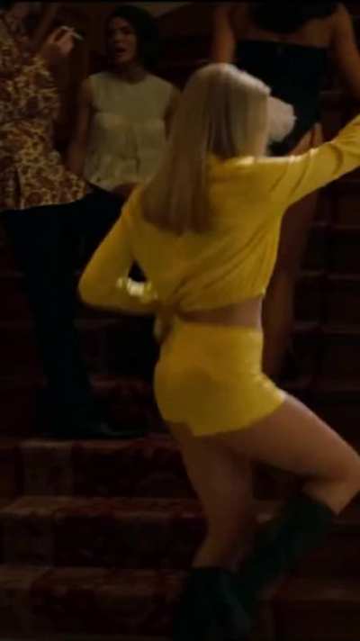 I’ve honestly jerked off to this more regularly than porn [Margot Robbie]