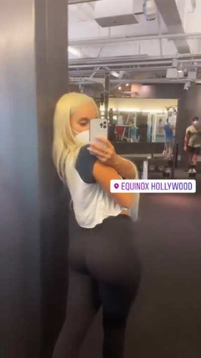 🤤