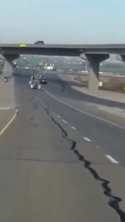 Men freakout after seeing cement truck crash into semi-truck