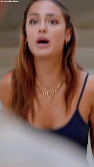 Lou Ann boobs jiggle!