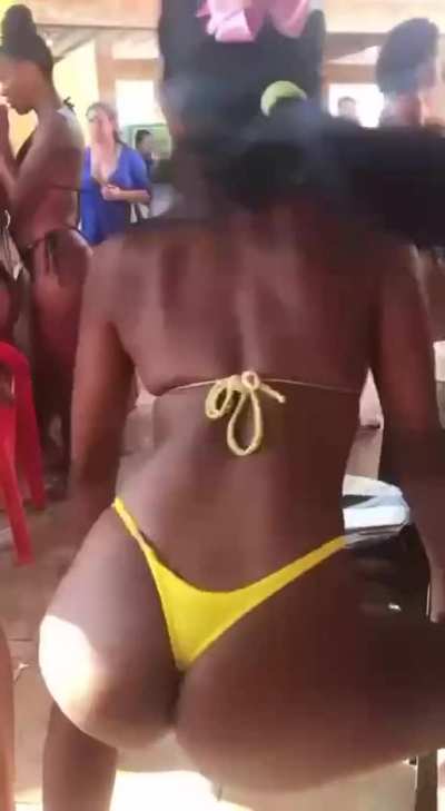 Indian twerker