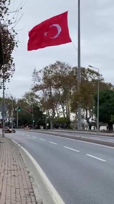 As Founder of Turkey Atat&uuml;rk died 82 years ago this day, Gasly and Albon "drove for respect to M.K. Atat&uuml;rk" says the Mayor of Istanbul.