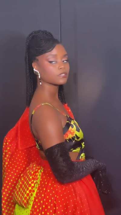 Den&eacute;e Benton (The Gilded Age)