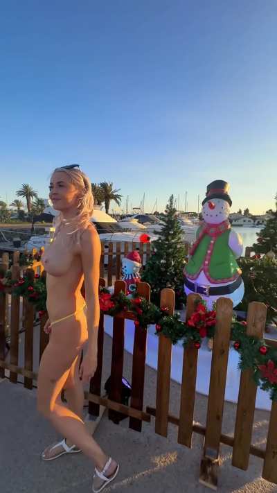This is a good time to admire the Christmas decorations around town