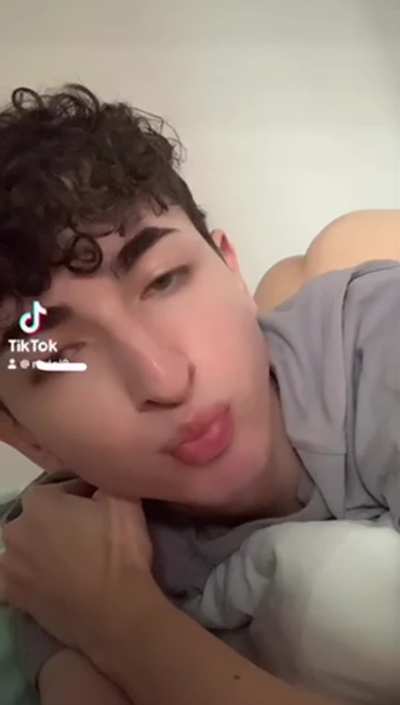 high schooler is wild on tiktok 😈