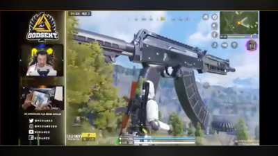 And the award of best bug ever goes to... COD M: Chinese version. Source: M2 Games, Brazilian YTer, check his YT he have great content.