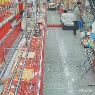 WCGW Trying to steal some jewelry