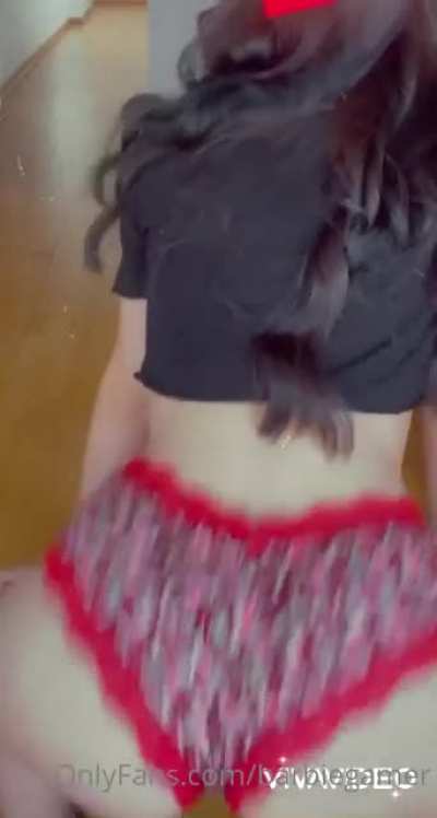 Creo que todos pueden subir videos, confirmen por favor. Este v&iacute;deo es por las disculpas de olvidarte ponen la opci&oacute;n para todos