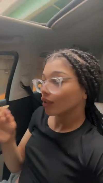 🧏🏽&zwj;♀️