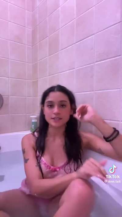 💦🍒