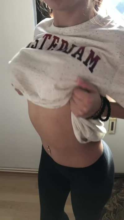 Who like Natural Latina tits??
